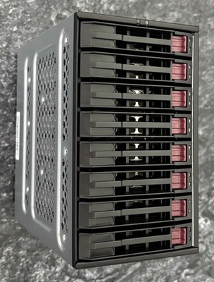 Supermicro Mobile Rack CSE-M28SACB-OEM, Gehäuse für Speicherlaufwerke 2.5''