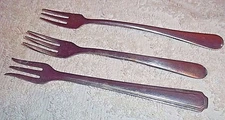 3 Assorted STAINLESS STEEL COCKTAiL SEAFOOD FORK'S FLATWARE 5 1/2" Long 