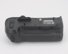 Genuine Nikon MB-D12 multi-Power Battery Pack Battery Grip for D800/D800E/D810