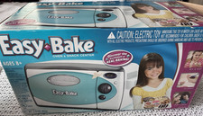 Hasbro Easy Bake Oven  Snack Center in Blue Works 2007 Manual  Box