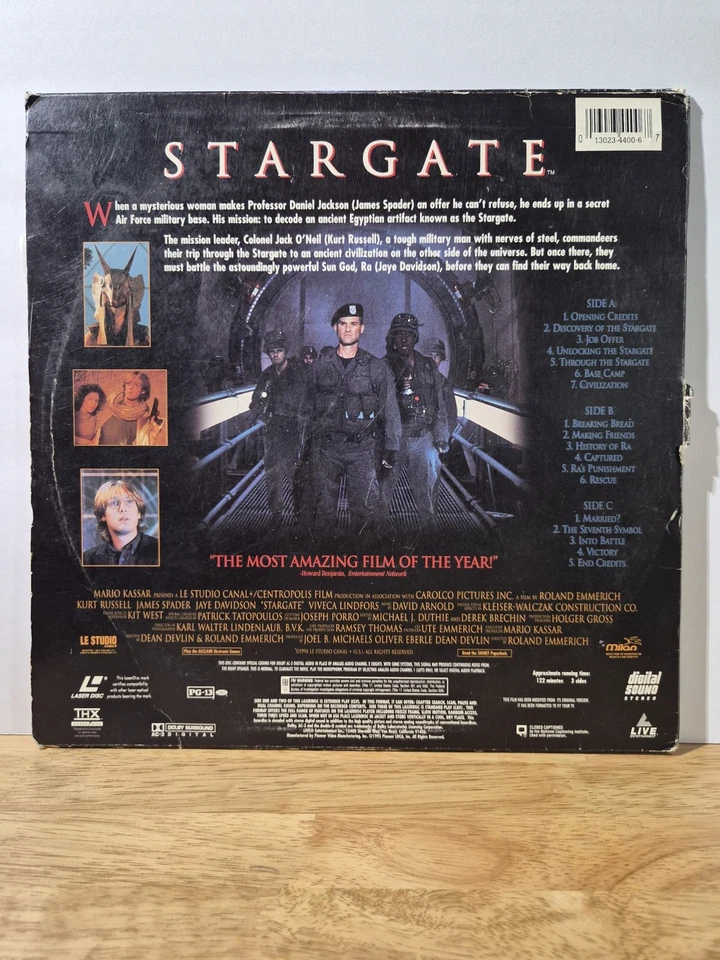 'Stargate' Widescreen LaserDisc (LD) Kurt Russell James Spader - 2 Disc Set - Image 2 of 2