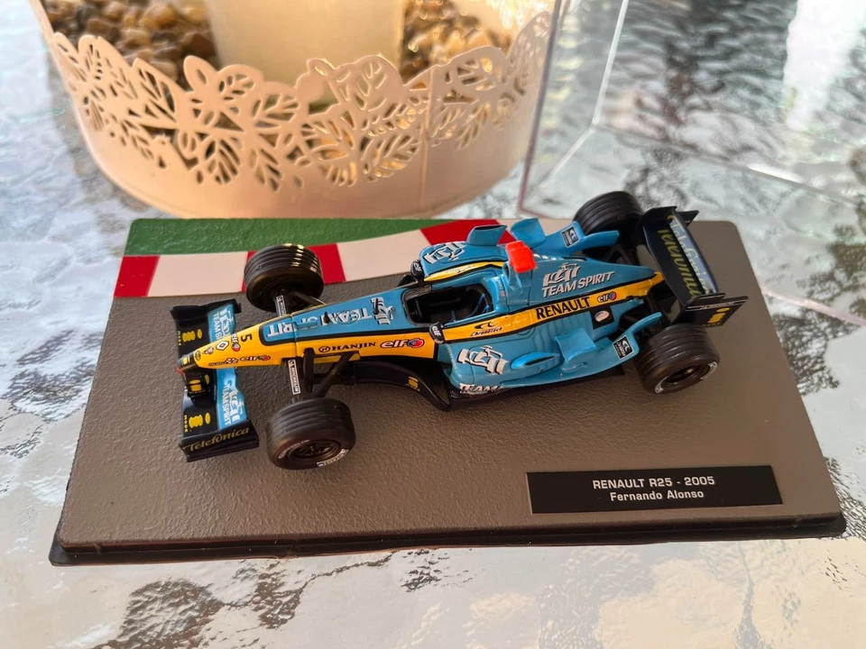Alpine A521 – Fernando Alonso – 2021 – Centauria 1:43 Diecast Model Car – F1 - Image 3 of 4