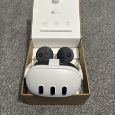 Meta Quest 3 Virtual Reality Headset *Boxed* With Head Strap and Controllers