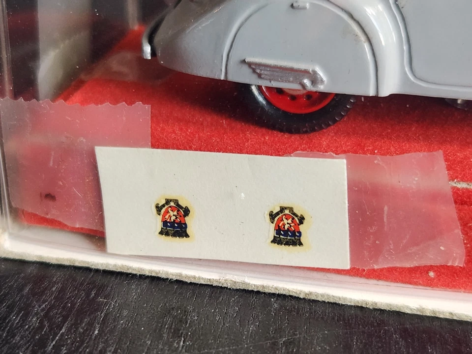 MOLUBRAY 1938 PEUGEOT 402 B РЕДКАЯ ФРАНЦУЗСКАЯ ВИНТАЖНАЯ ЛИТАЯ СЕРЕБРЯНАЯ IOB 1:43 - Изображение 4 из 4