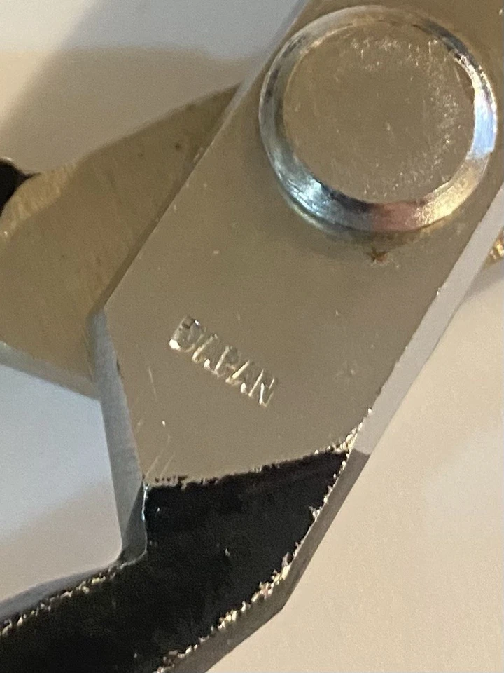 Vintage Tudor Blk Chrome Sewing Scissors Shears ridged cut blade Made in Japan - Image 2 of 4