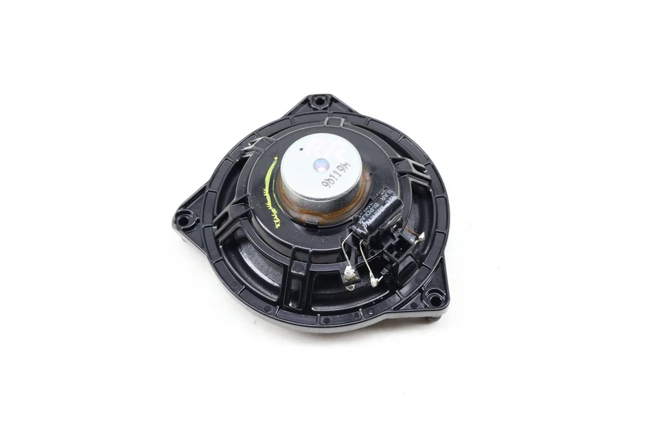 Mercedes-Benz C450 AMG 2016 - Altavoz de puerta 2228200202 Foto 2 de 4