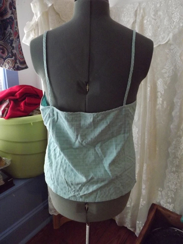 NEW L.L.BEAN OUTDOORS spaghetti strap CROP top LARGE AQUA BLUE SPF30 sunblock - Изображение 3 из 4