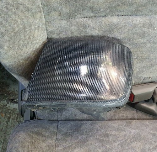 Front Bumper Lower Left Passenger Side Fog Light For Nissan Elgrand E50 1997-02 - Picture 3 of 4