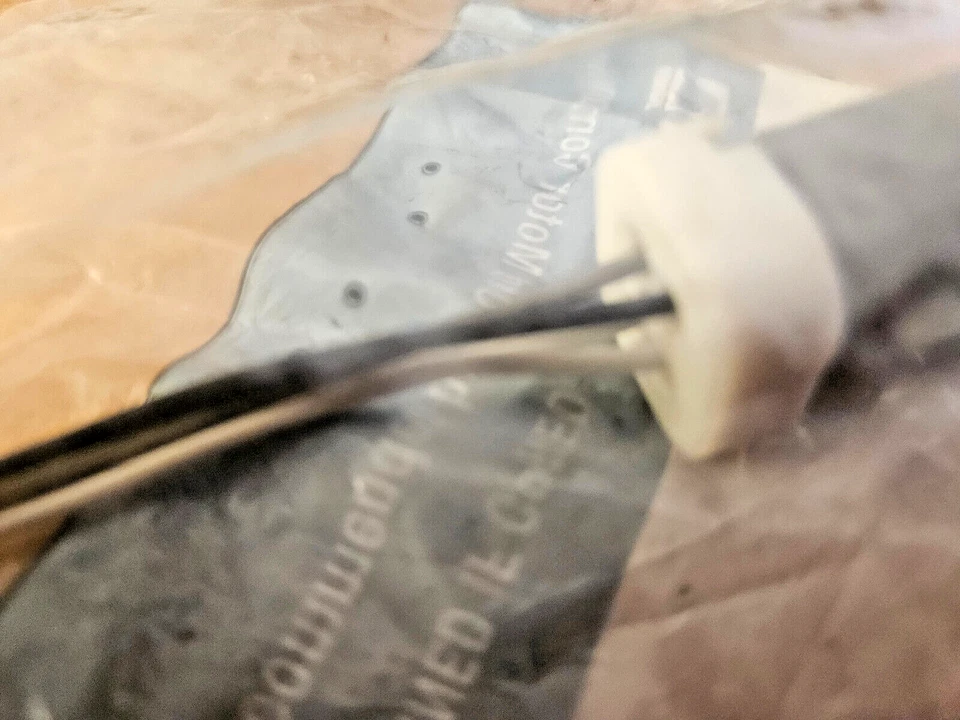 Sensor de oxígeno Motorcraft DY-835 Ford XL3Z9F472AA UPSTREAM ECO 6,8 L Foto 3 de 4