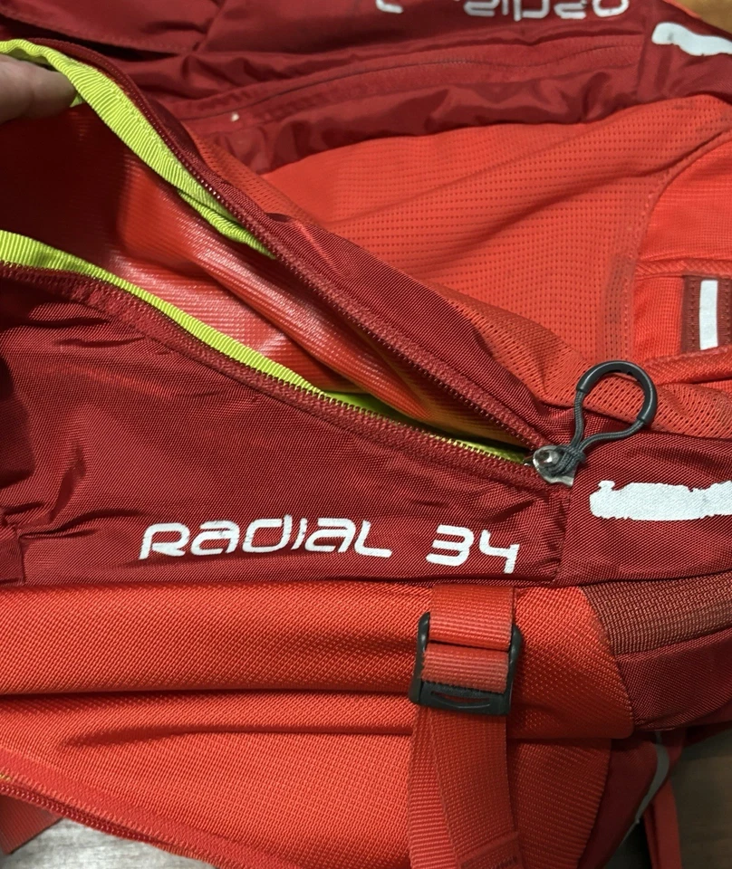 Mochila de Senderismo Osprey Radical 34 Roja/Verde Lima Excelente Estado S/M Foto 4 de 4