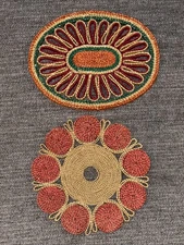 Lot Of 2 Trivet Vtg Woven Wicker Straw Trivets Floral Design Pot Holders