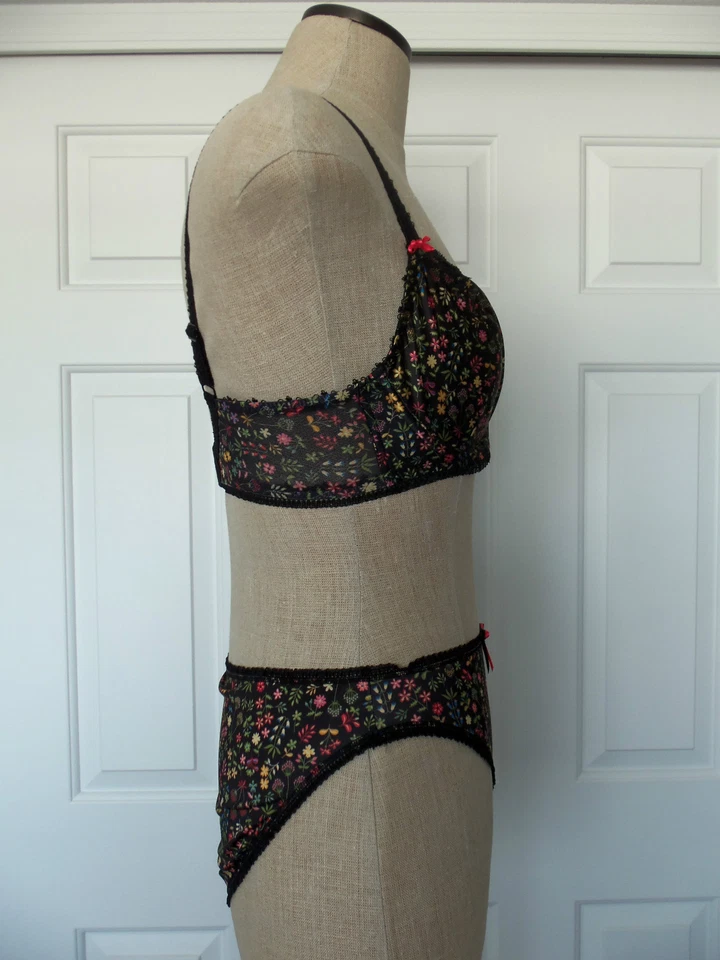 Sujetador Freya CLARISSA Negro Ditzy Estampado Floral 3926 UW Balcón 30DD & 3986 Calzoncillo S Foto 3 de 4