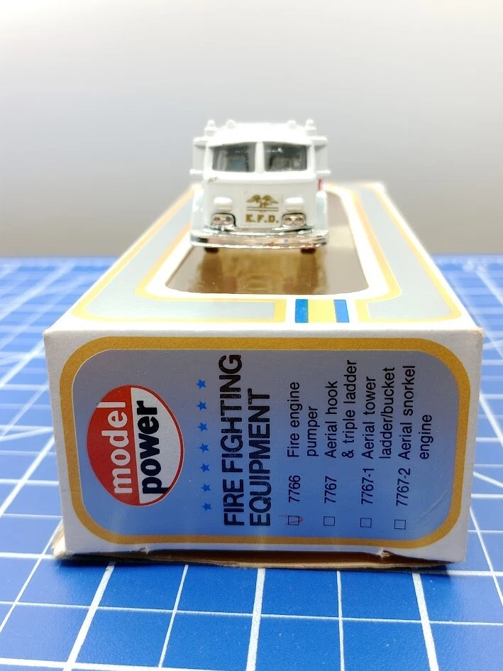 Model Power Fire Fighters 7766 HO Diecast Fire Engine Pumper Collectible Truck - Image 3 of 4