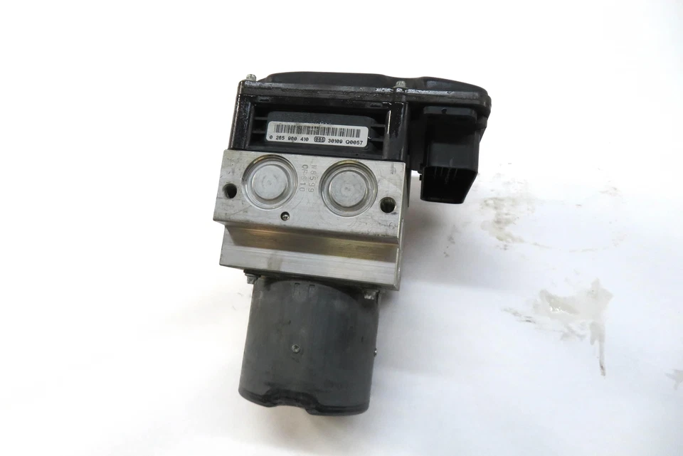 BMW ACTIVE HYBRID 7 (F04) 2013 tracción trasera transmisión automática antibloqueo ABS bomba de freno y módulo Foto 3 de 4