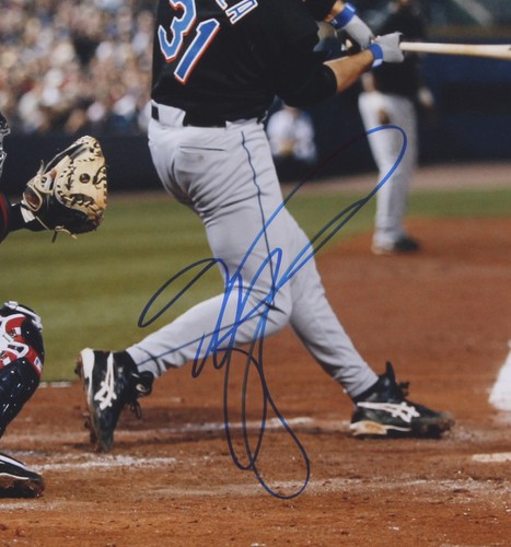 MIKE PIAZZA AUTOGRAPHED 16x20 COLOR PHOTO (NEW YORK METS) - PSA DNA! - Picture 2 of 3