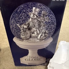 Winter Holiday Snowman Snow Globe With lED Light