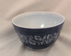 Vintage Pyrex Colonial Mist Floral Bowl 402 Blue & White. GC, USA
