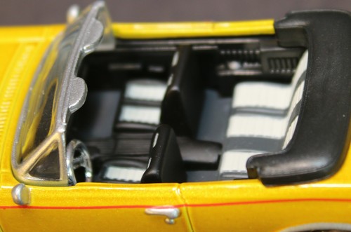 1966 Pontiac GTO Gold Convertible 1:43 Car Diecast New Ray City Cruiser - Picture 6 of 7