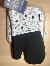 Farberware 2 Piece Oven Mitt Pot Holder Set