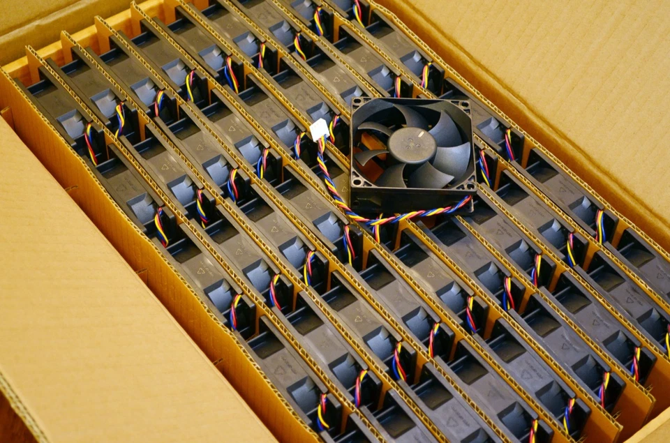 Brand New HP 406016-001 Fan 12V 0.65A by Foxconn / NMB 3110RL-04W-B86 - Image 3 of 3