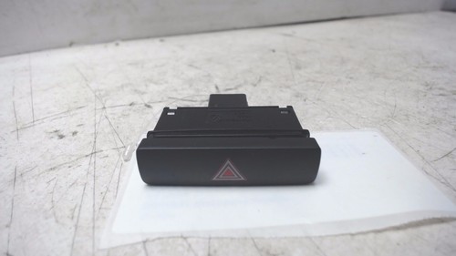 Schalter Warnblinkanlage VW Passat 1.8 TSI 36 2010-2012