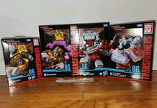 TRANSFORMERS THE MOVIE STUDIO SERIES 86 AUTOBOTS BRAWN DELUXE  RATCHET VOYAGER