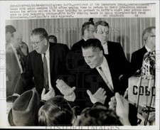 1966 Press Photo Teamsters president Jimmy Hoffa and union members in Detroit