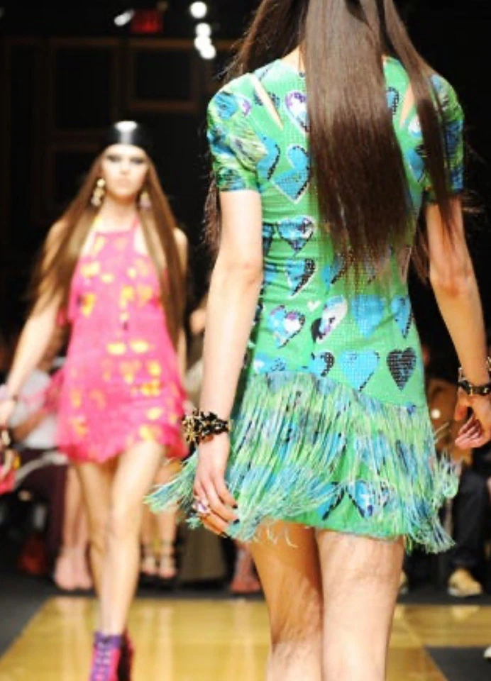 Vestido Versace para H&M Colaboración AU-UK4 US8 EU38 Mini Verde Azul Flecos Estampado Corazón Foto 4 de 4