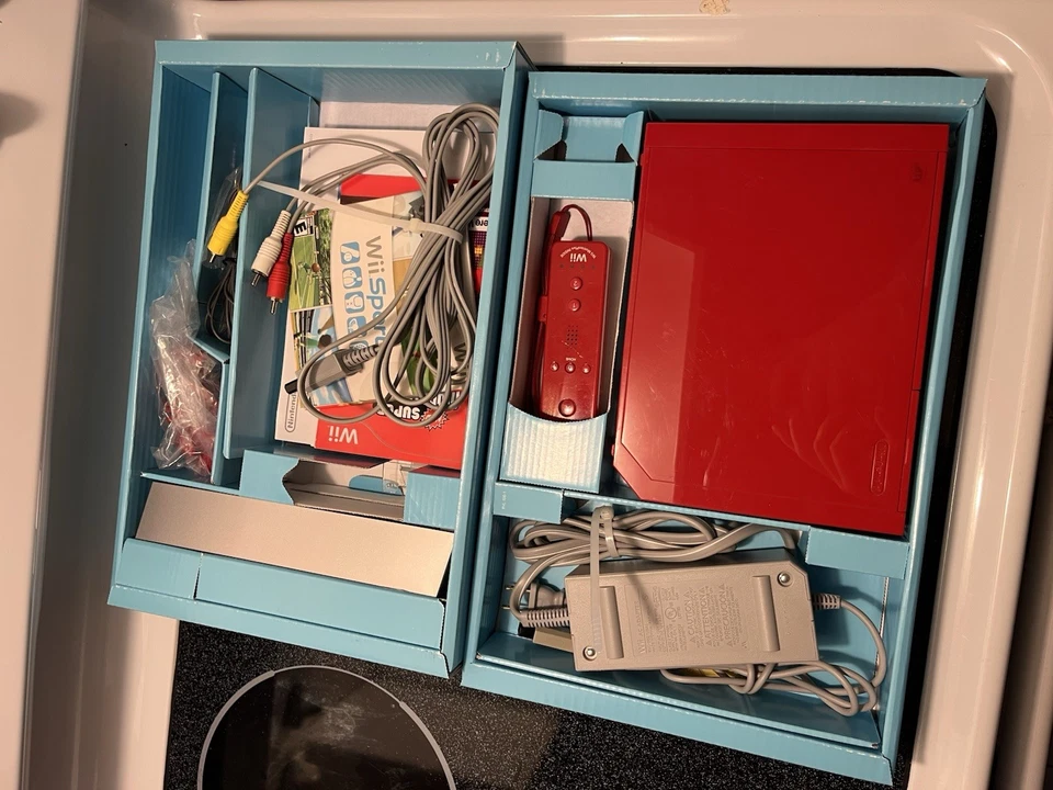 Nintendo Wii Limited Red Console 25th Anniversary Super Mario - Complete, NICE! - Image 2 of 4