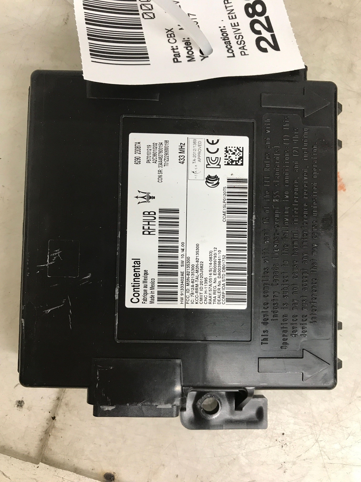 2017 - 2022 MASERATI LEVANTE OEM PASSIVE ENTRY CONTROL MODULE W/ REMOTE START