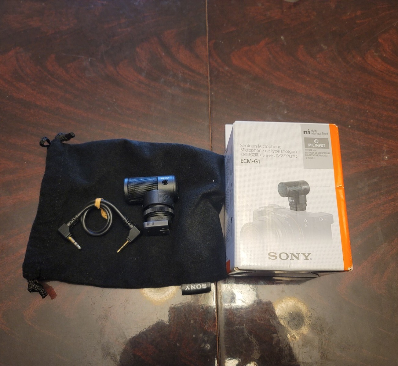 Sony ECMG1 Vlogger Shotgun Microphone with ACCVC1 Vlogger Accessory