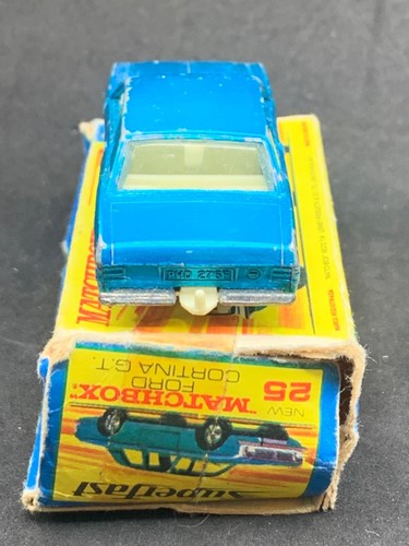 Matchbox Superfast MB25-A2: Ford Cortina G.T with Transitional Type G Box - Picture 4 of 8