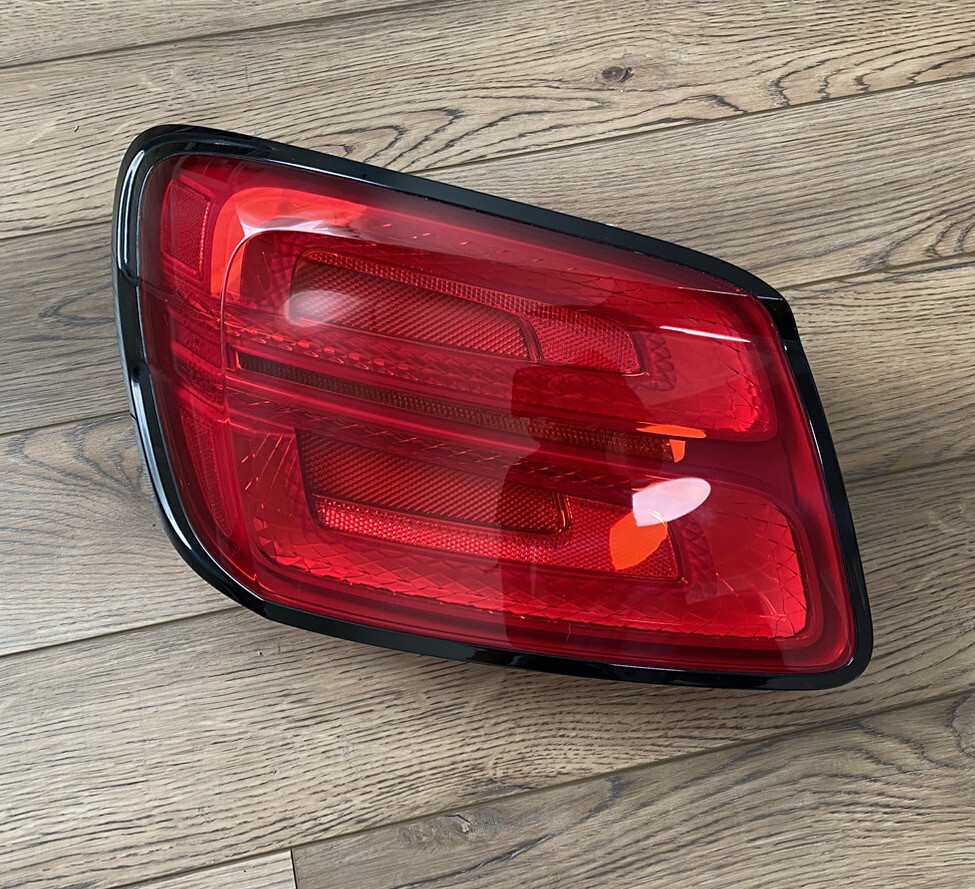 2020 2021 2022 BENTLEY FLYING SPUR DRIVER LEFT SIDE FULL LED TAIL LIGHT