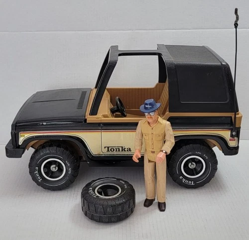 Vintage Metal Tonka MR-970 1980s Bronco Jeep Truck w/ Spare Tire & Driver