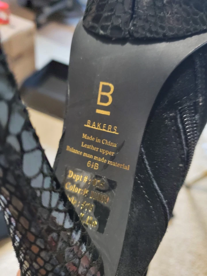 Botas plataforma femininas de couro preto camurça Bakers coxa alta tamanho 6 1/2 - Imagem 3 de 4