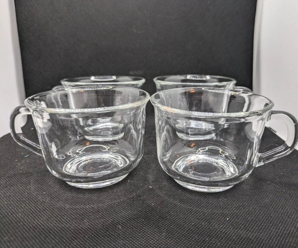 Lot of 16 -Setting for 4 Vintage Arcoroc Classique Coupe Clear Glass Plates Cups - Image 2 of 4