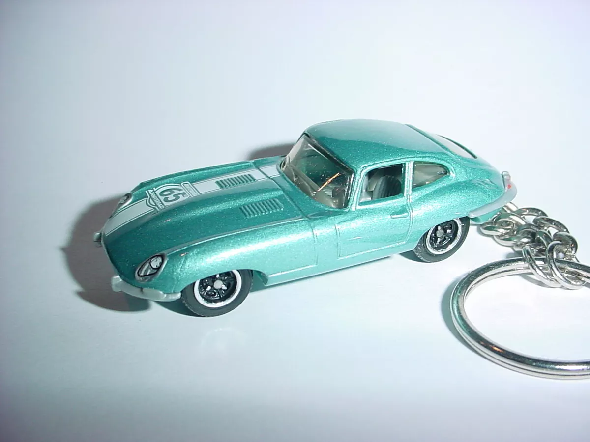 HOT 3D BLUE 1961 JAGUAR E TYPE COUPE CUSTOM KEYCHAIN keyring key
