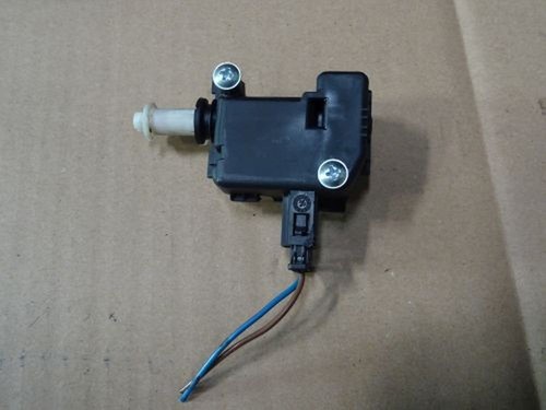 Stellmotor Tankklappe 1T0810773A Golf Audi VW TOURAN (1T1, 1T2) 2.0 TDI