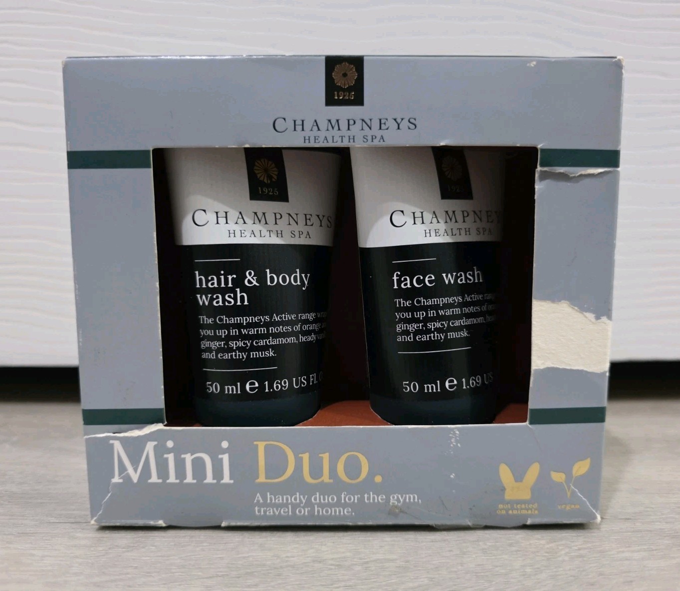 CHAMPNEYS - MINI DUO - HAIR & BODY WASH / FACE - GIFT SET FOR HIM - MEN TRAVEL