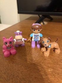 Lego 10828 Duplo Disney Doc McStuffins Doc's Pet Vet Care