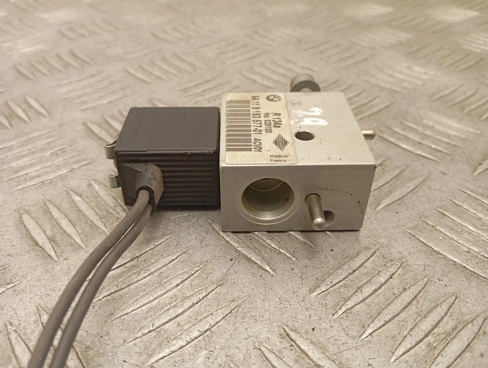 BMW X6 E71 E72 AIR Conditioning Expansion Tank 9193577  - Image 4 of 4