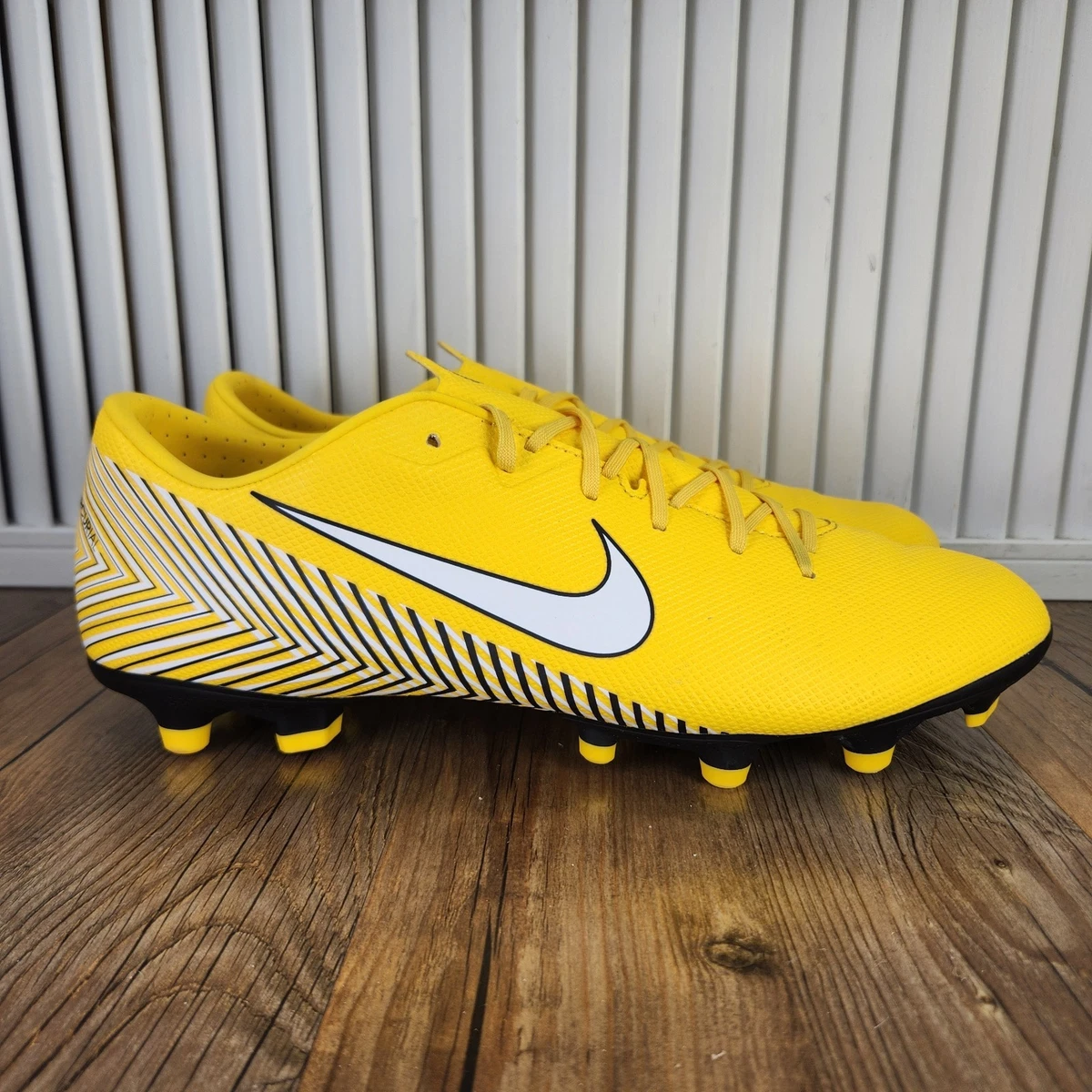 Nike Vapor 12 Academy Neymar Jr FG/MG Mens Sz 11 Yellow Soccer Cleats AO3131-710 Nike Vapor 12 Academy NJR FG/MG Yellow – Villegas Footwear main image 3