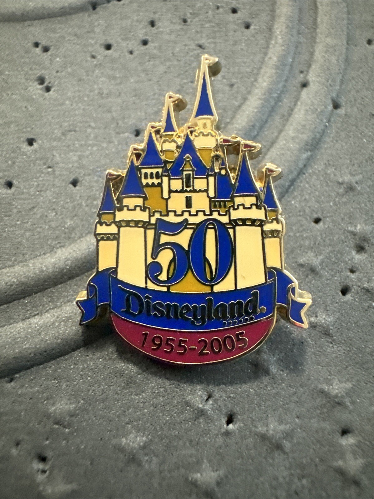 DLR Disneyland Resort 2004 50th Golden Anniversary Castle #35571