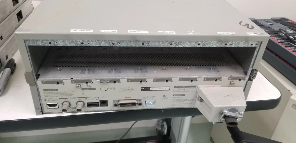 Unidad mainframe HP/Agilent 66000A MPS #3 Foto 2 de 2