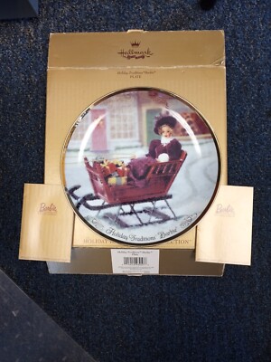 Hallmark BARBIE Collector Plate HOLIDAY TRADITIONS 1997 New in BOX Mattel 8029