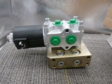 NEW Roquet 6-Way, 12 VDC, Hydraulic Changeover Valve & Block 1932 Serie 250 Bar