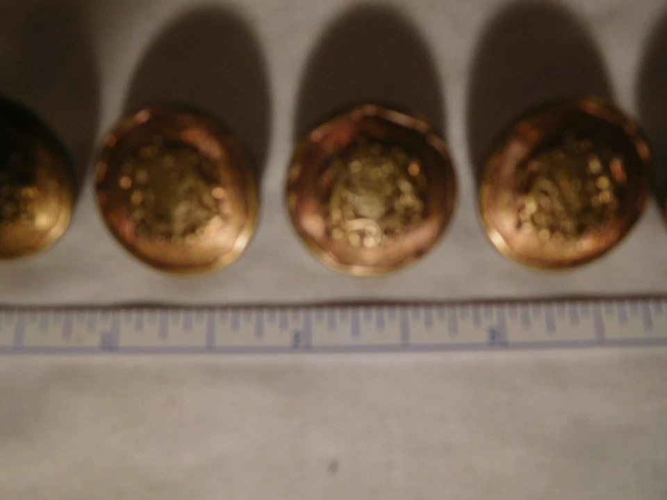 8 Vintage 7/8 inch Brass/Copper Color Coat of Arms Metal Button Lot - Image 4 of 4