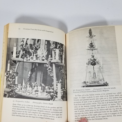 A Treasury of Christmas Decorations Book by Zelda Wyatt Schulke 1957 Vintage - Picture 4 of 7