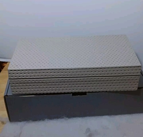Pigeon & Poodle Dayton Light Gray Standard Full Grain Leather Domino Box Set - Picture 5 of 24
