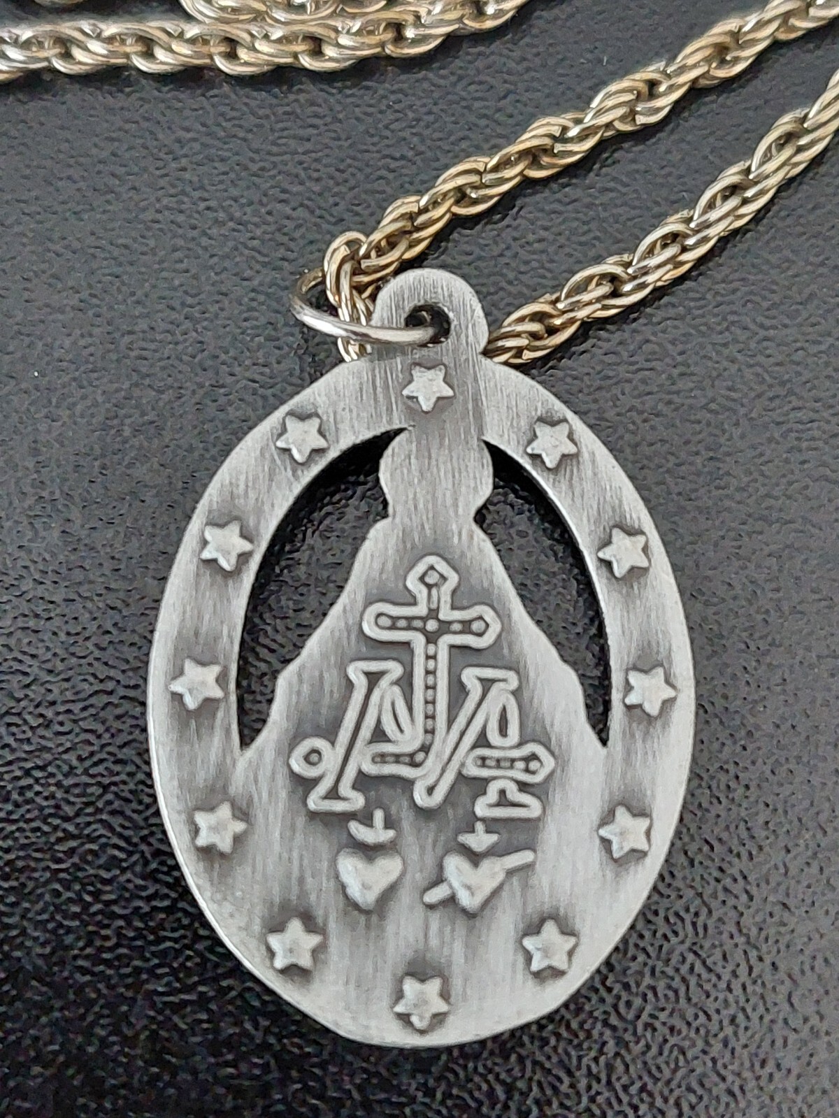 Picture 4 of 5